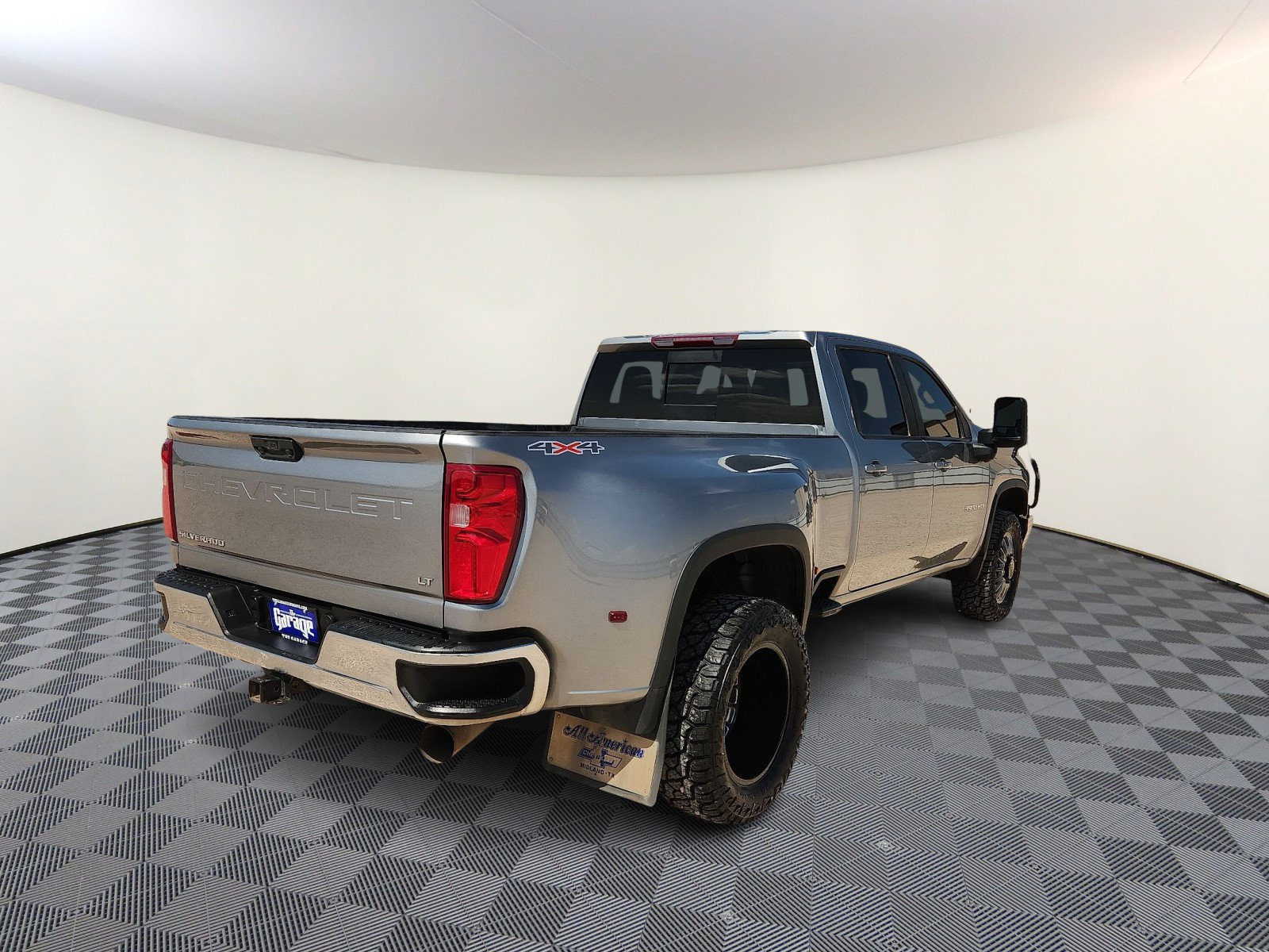 Used 2025 Chevrolet Silverado 3500 LT AWD/4WD image 4