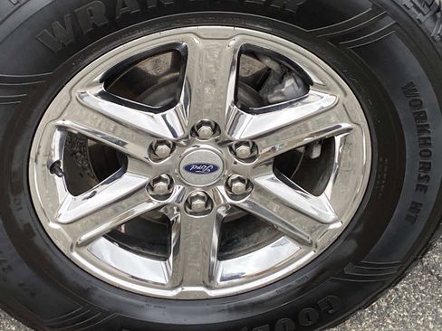 Used 2025 Ford F150 XLT w/ Equipment Group 301A Standard AWD/4WD image 32