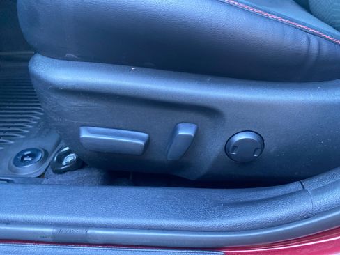 Used 2017 Toyota Camry SE image 27