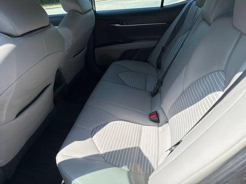 Certified 2020 Toyota Camry SE FWD image 10
