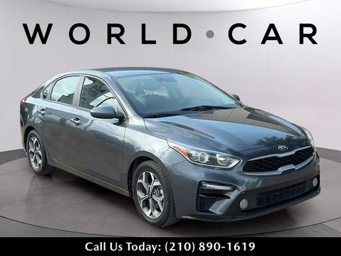 Used 2021 Kia Forte LXS FWD image 1