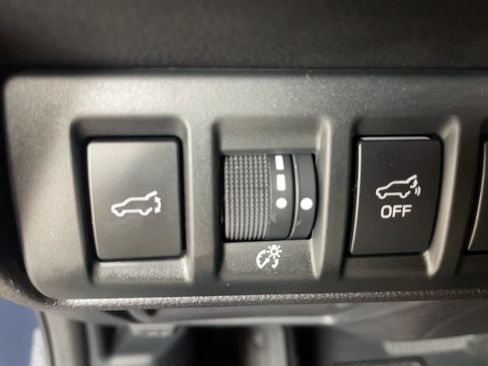 Used 2024 Subaru Outback Premium image 16