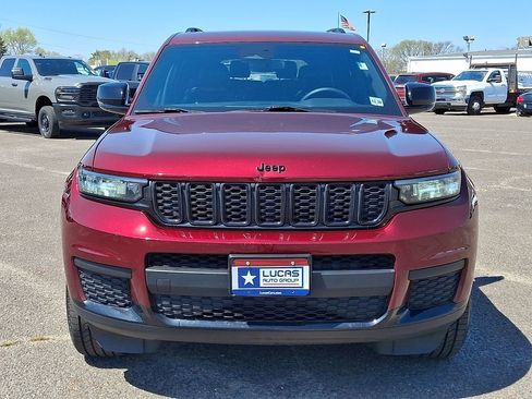 Used 2024 Jeep Grand Cherokee L Altitude AWD/4WD image 4