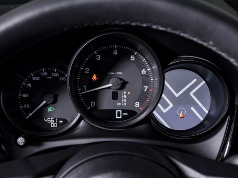 Certified 2025 Porsche Macan image 21