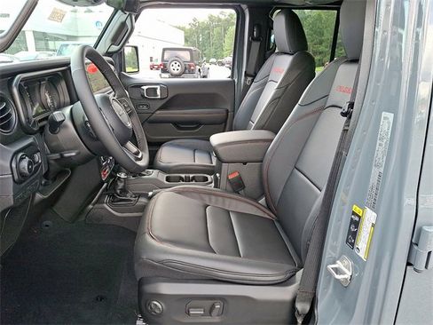 New 2025 Jeep Wrangler Rubicon image 10