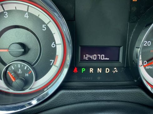 Used 2015 Dodge Grand Caravan American Value Package w/ UConnect Hands-Free Group FWD image 14