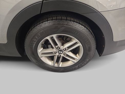 Used 2018 Hyundai Santa Fe Sport image 33