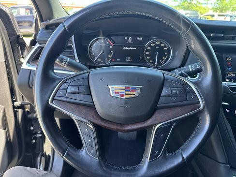 Used 2021 Cadillac XT5 Premium Luxury image 29