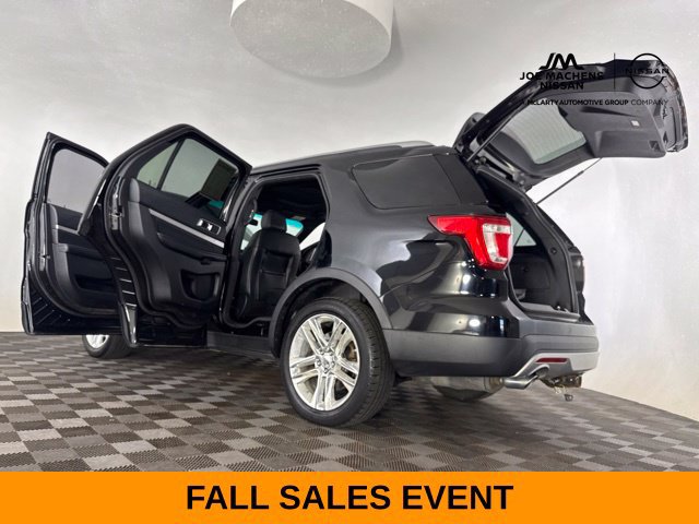 Used 2016 Ford Explorer XLT w/ Equipment Group 202A FWD image 31