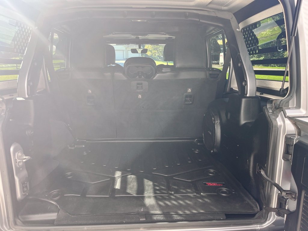 Used 2018 Jeep Wrangler Unlimited Rubicon w/ Uconnect 4C Nav & Sound Group AWD/4WD image 10