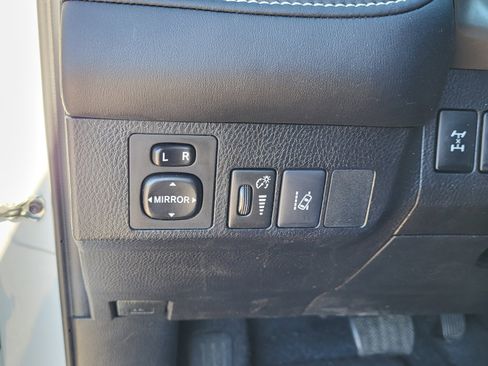 Used 2017 Toyota RAV4 XLE image 34