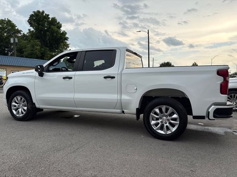 Used 2022 Chevrolet Silverado 1500 Custom RWD image 4
