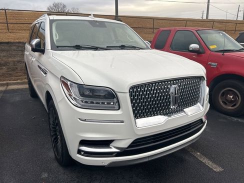 Used 2021 Lincoln Navigator Black Label w/ Cargo Convenience Package image 2