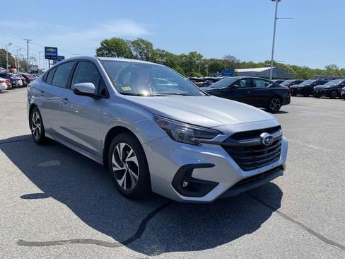 Used 2024 Subaru Legacy Premium AWD/4WD image 2