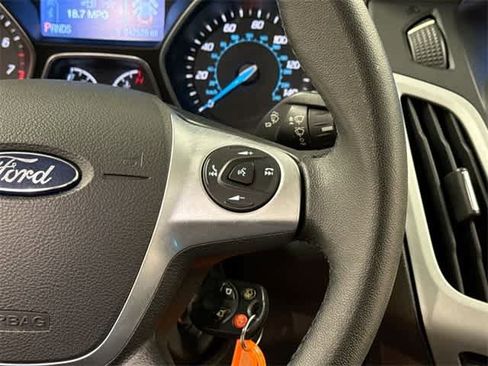 Used 2014 Ford Focus SE w/ Equipment Group 201A image 10