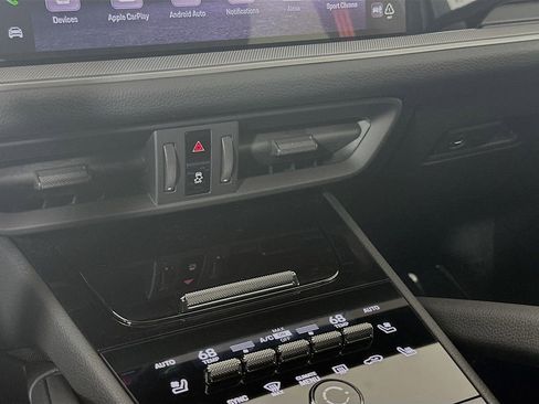 New 2026 Porsche Cayenne Coupe AWD/4WD image 17