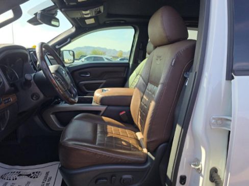 Used 2021 Nissan Titan Platinum Reserve w/ Moonroof Package AWD/4WD image 7