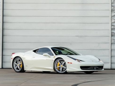 Used 2012 Ferrari 458 Italia Coupe RWD image 1