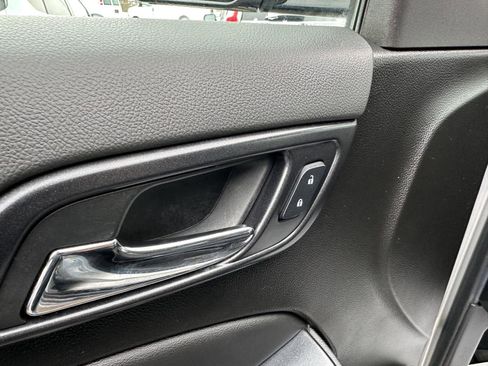 Used 2020 GMC Yukon SLE w/ SLE Value Package image 24