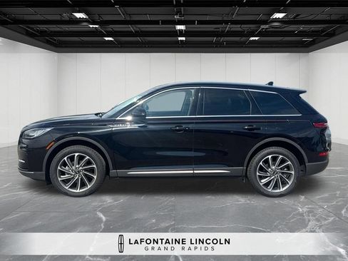 Certified 2024 Lincoln Corsair AWD w/ Equipment Group 101A image 2