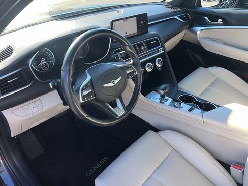 Used 2023 Genesis G70 2.0T image 13
