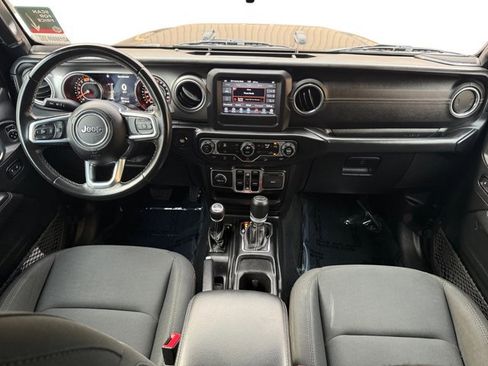 Used 2020 Jeep Wrangler Unlimited Sahara image 13