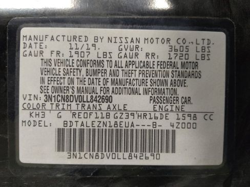 Used 2020 Nissan Versa S FWD image 33