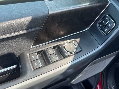 Used 2022 Ford F150 Lariat w/ Equipment Group 502A High AWD/4WD image 18