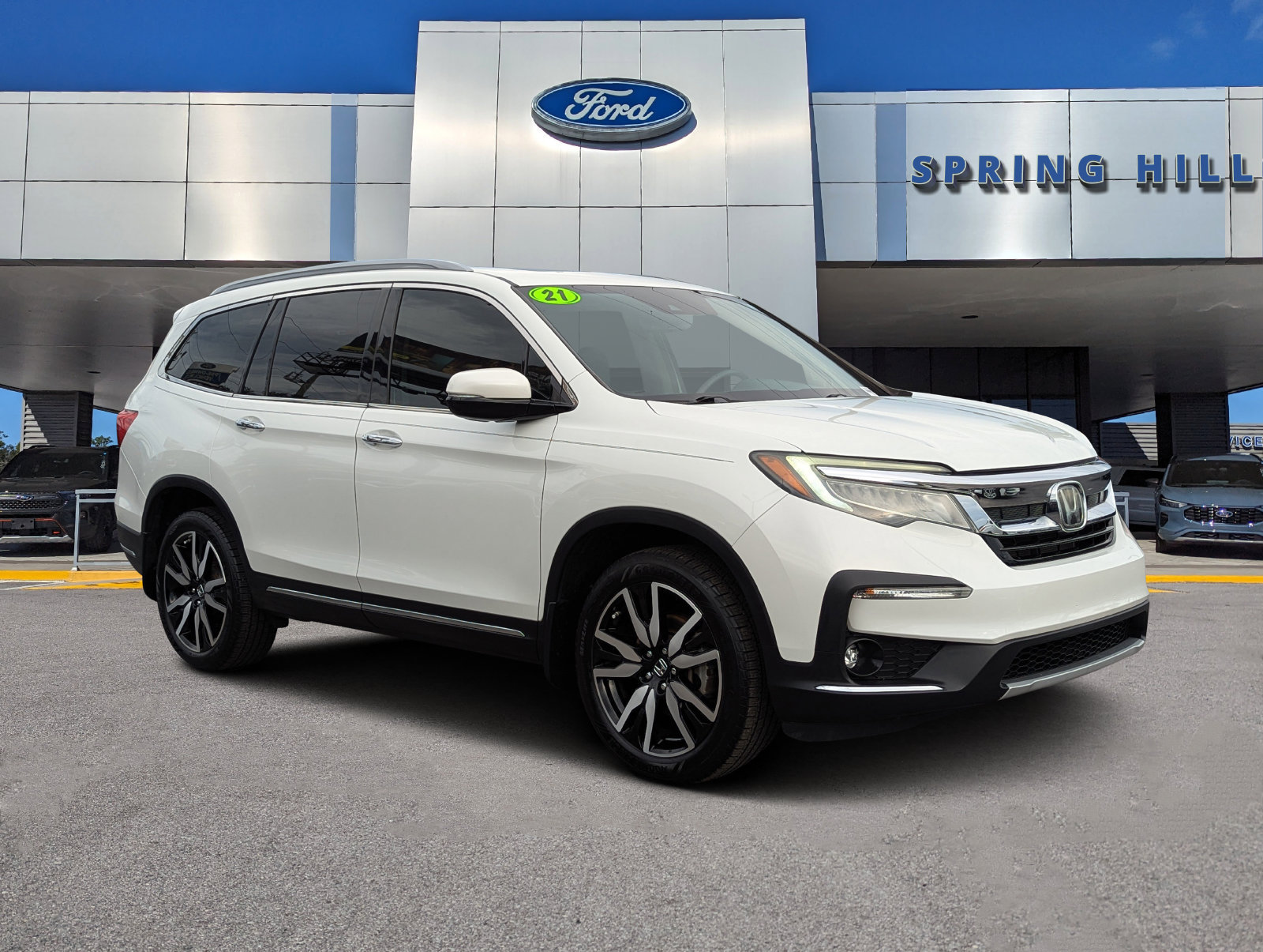 Used 2021 Honda Pilot Touring image 1