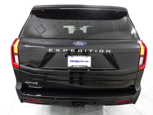 Used 2025 Ford Expedition Active AWD/4WD image 5