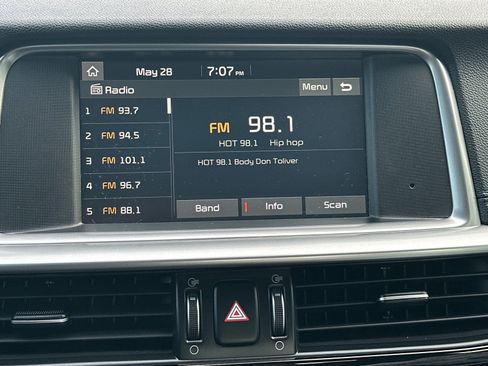 Used 2020 Kia Optima SE FWD image 14
