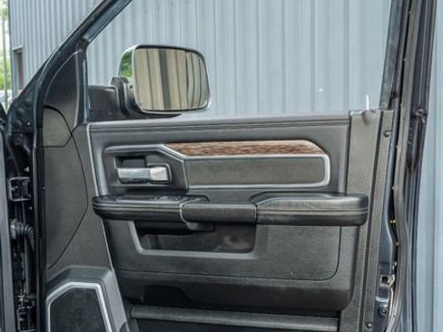 Used 2021 RAM 2500 Laramie AWD/4WD image 40