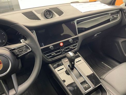 New 2026 Porsche Macan image 11