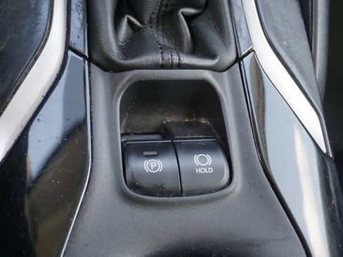 Used 2020 Toyota Corolla LE FWD image 28