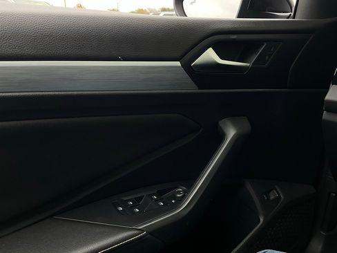 Used 2025 Volkswagen Jetta Sport image 19