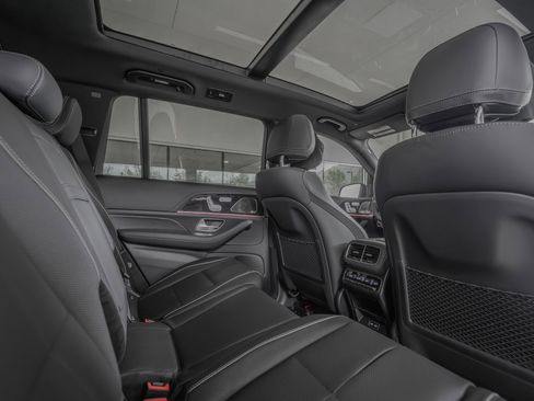 New 2025 Mercedes-Benz GLS 580 4MATIC image 28
