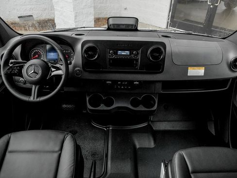 New 2026 Mercedes-Benz Sprinter 2500 image 18