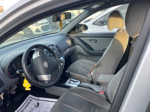 Used 2010 Hyundai Elantra GLS image 10