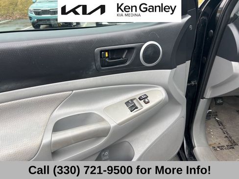 Used 2011 Toyota Tacoma PreRunner image 26