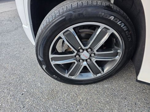 Used 2019 GMC Acadia Denali image 20