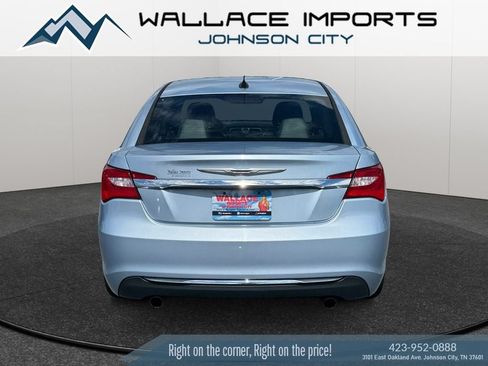 Used 2014 Chrysler 200 Limited FWD image 4