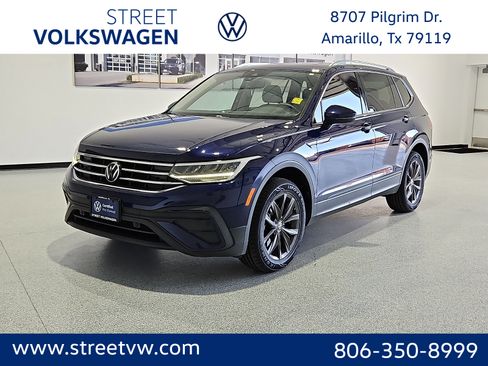 Certified 2024 Volkswagen Tiguan SE w/ Panoramic Sunroof Package FWD image 1