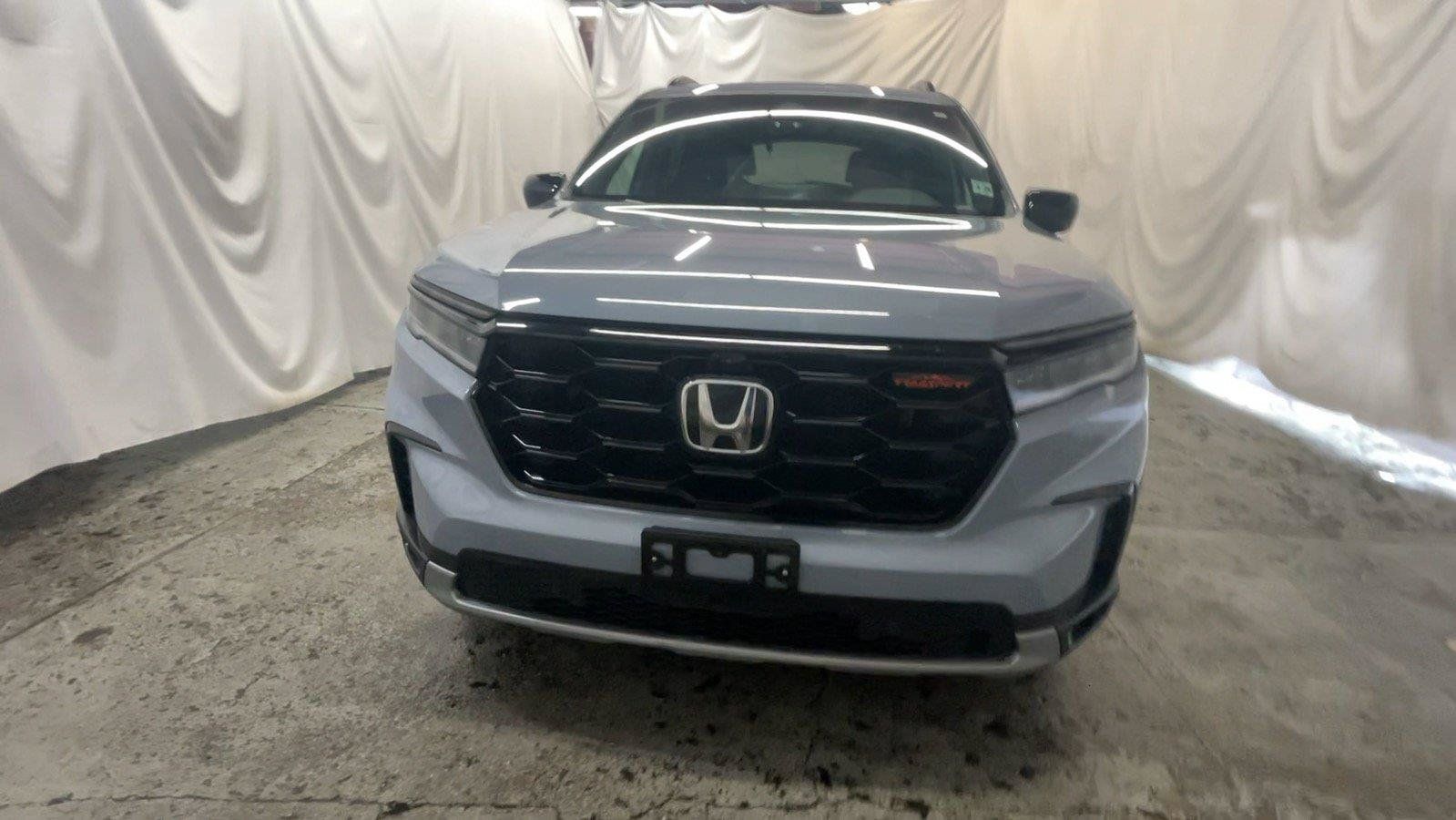 Certified 2024 Honda Pilot TrailSport image 16