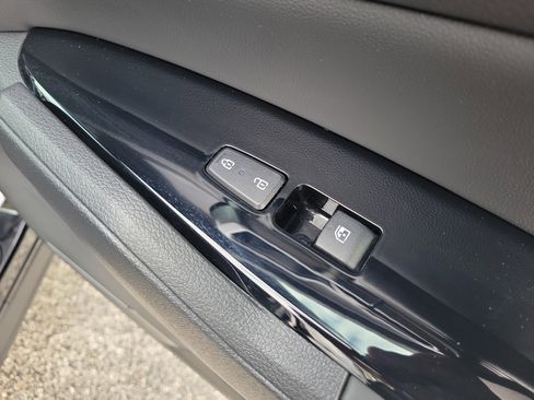 Certified 2025 Kia Sportage EX image 11