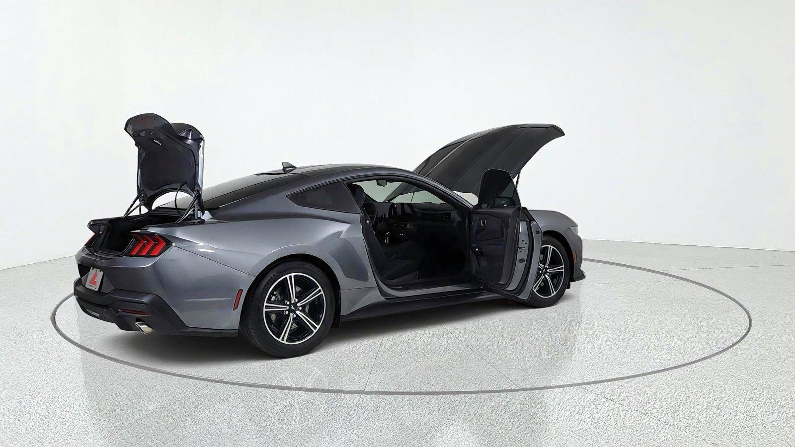 Used 2025 Ford Mustang Coupe RWD image 14