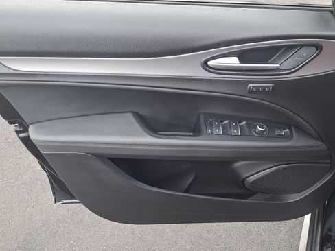 Used 2024 Alfa Romeo Stelvio Ti w/ Performance Driving Package image 13