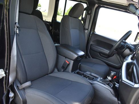 Used 2023 Jeep Wrangler Unlimited Sport AWD/4WD image 26