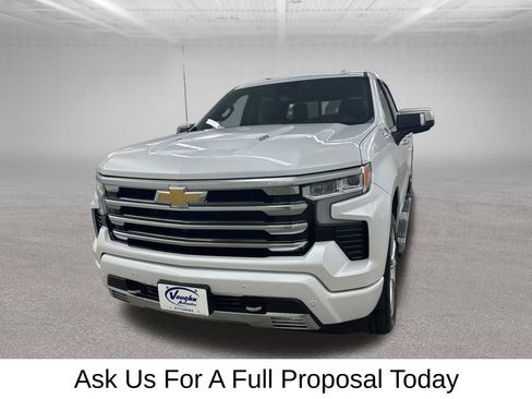 Used 2024 Chevrolet Silverado 1500 High Country w/ Technology Package AWD/4WD image 6
