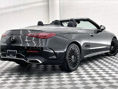 Used 2025 Mercedes-Benz CLE 300 4MATIC Cabriolet image 11