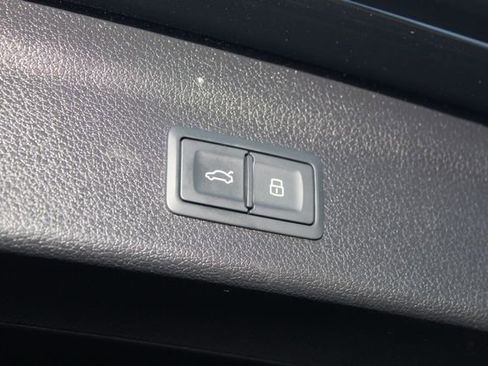 Used 2022 Audi Q3 2.0T Premium image 9